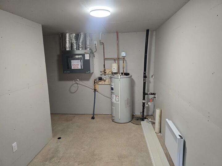 Property Photo: 51 Brooklyn Avenue PE C1E 3W3