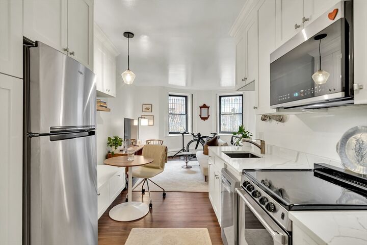 Property Photo:  40 Commonwealth Ave 1  MA 02116 