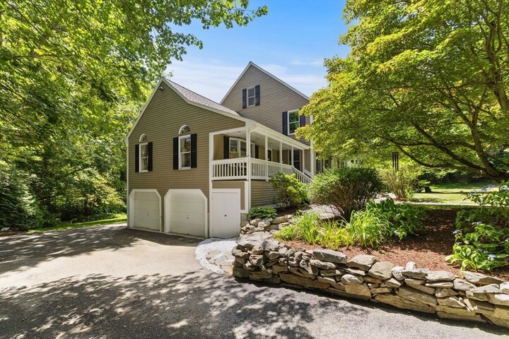 Property Photo: 15 Hillcrest Dr MA 01879