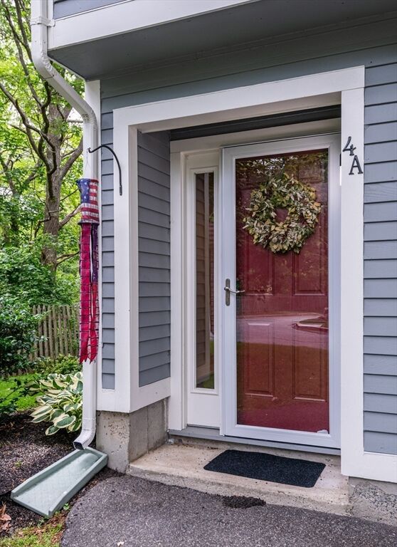 Property Photo:  4 Arnold Dr 4 A  MA 01970 