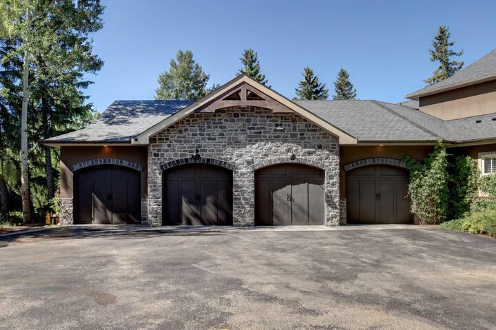 Property Photo: 16 Pinehurst Drive AB T1S 4J3