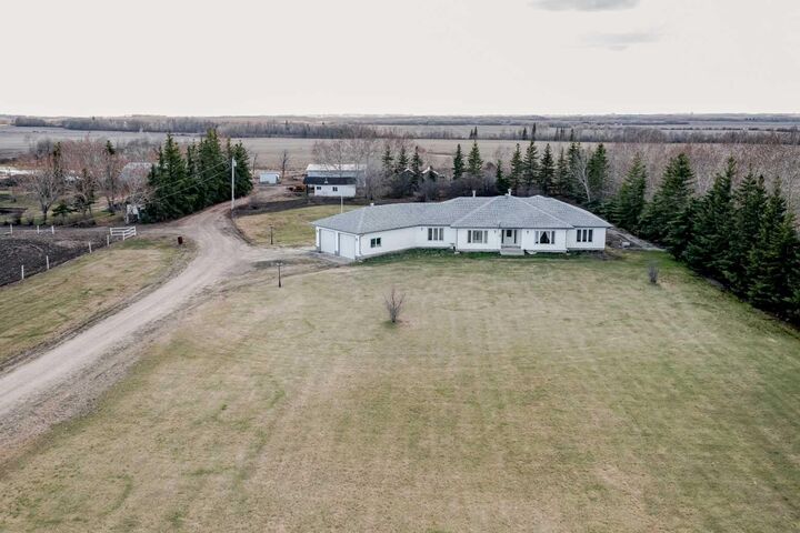 Property Photo:  731006 Range Road 51  AB T8X 4P2 