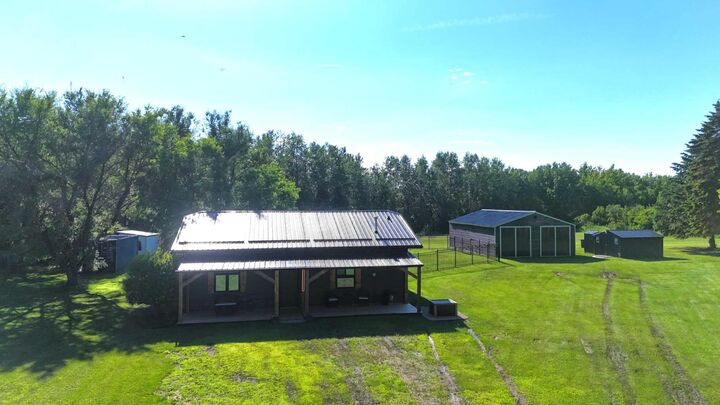 Property Photo: 15249 665A Township 233 AB T0A 2C0