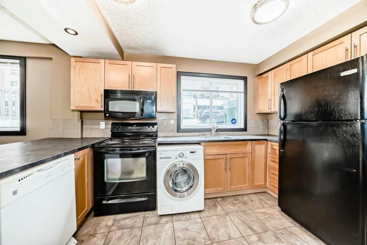Property Photo: 620 15 Avenue SW 105 AB T2R 0R5