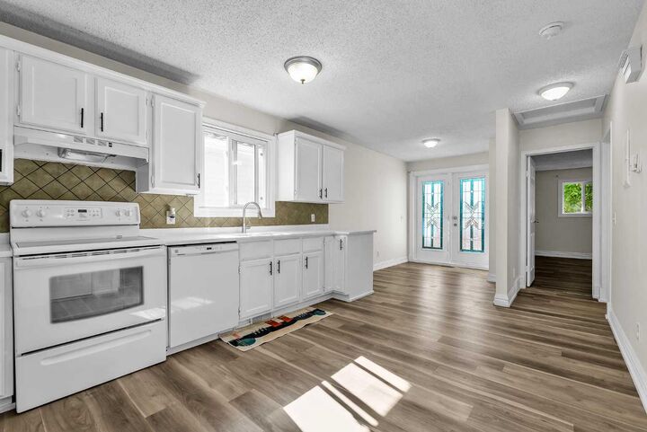 Property Photo: 43 Taraglen Road NE AB T3J 2N8