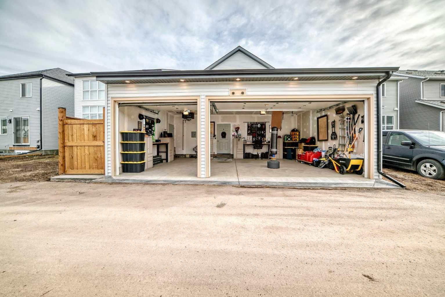 Property Photo:  32 Sugarsnap Way SE  AB T3S 0K4 