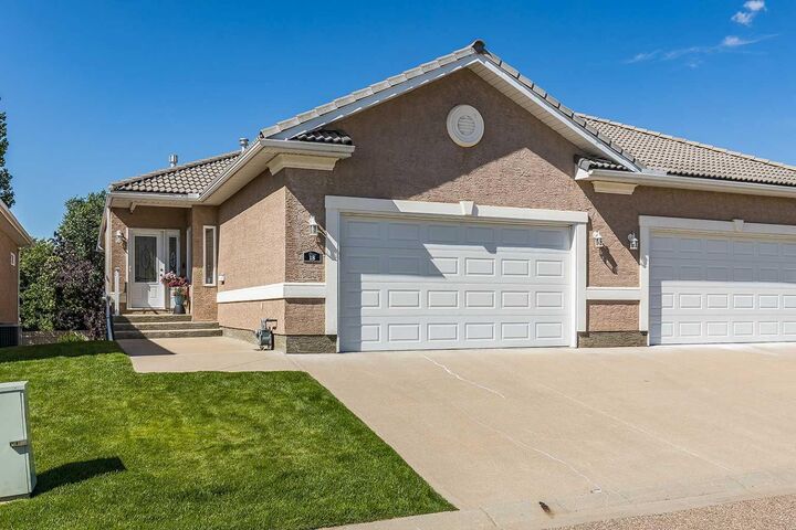 Property Photo: 18 Ranchlands Lane NE AB T1C 2A6