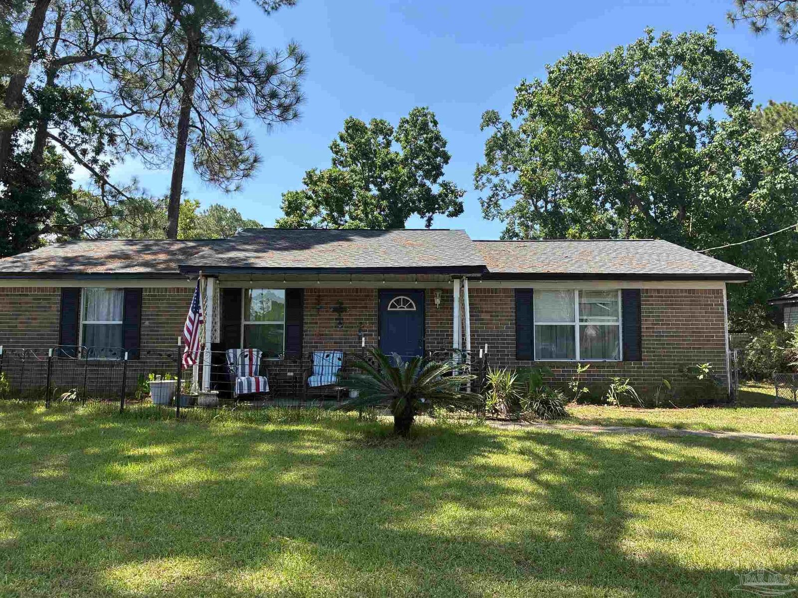 Property Photo: 8253 El Dorado Dr FL 32506