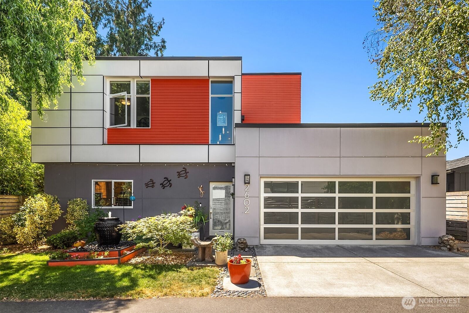 Property Photo: 2602 S Ferdinand Street WA 98108