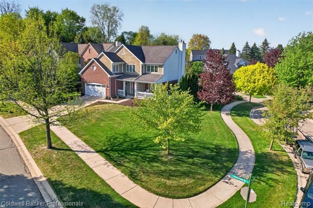 Property Photo:  1357 Kentfield Drive  MI 48307 