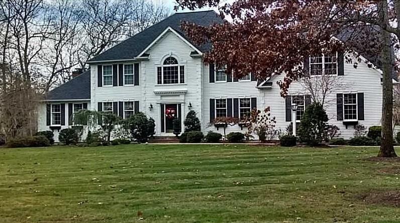 Property Photo:  2 Foster Way  RI 02818 