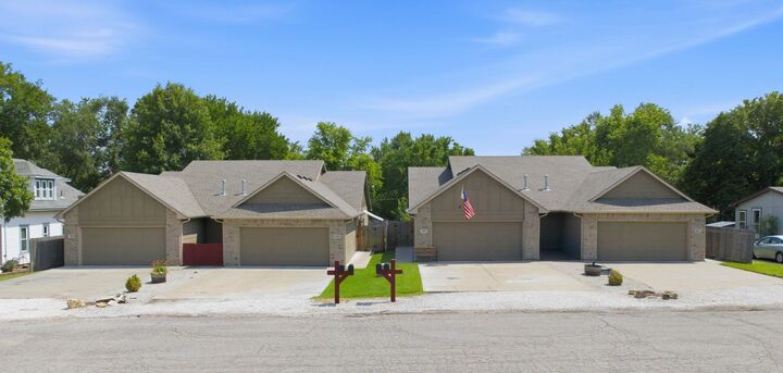 Property Photo: 631 N Mulvane St KS 67110