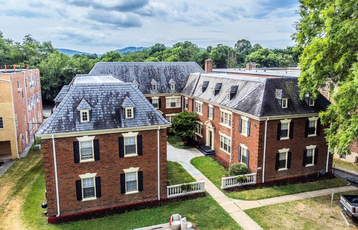 Property Photo:  1712 Grandin Rd SW  VA 24015 