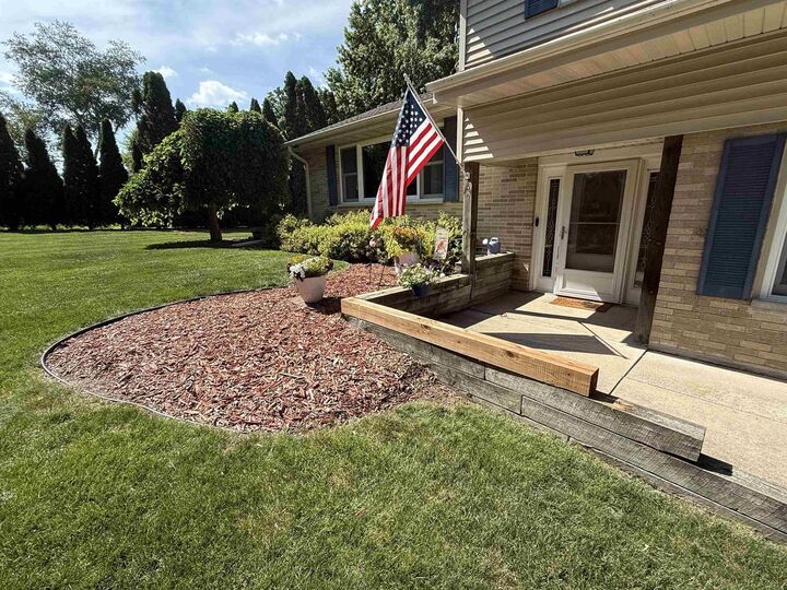 Property Photo:  2408 Elizabeth Street  WI 53548 