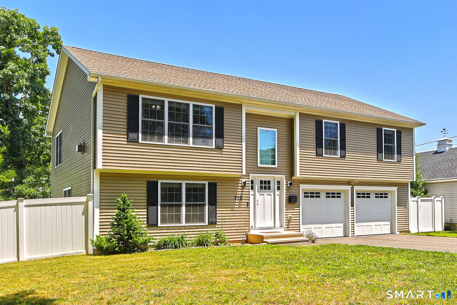 Property Photo: 770 Buckingham Avenue CT 06460