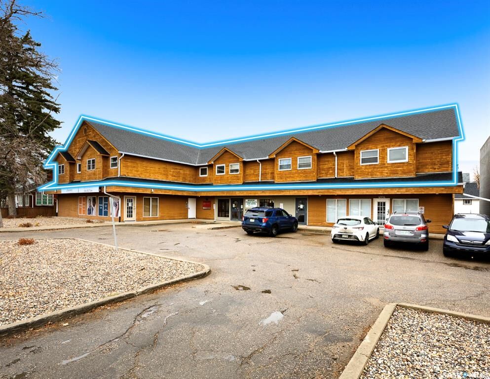 Property Photo: 4008 Dewdney Avenue SK S4T 1A2