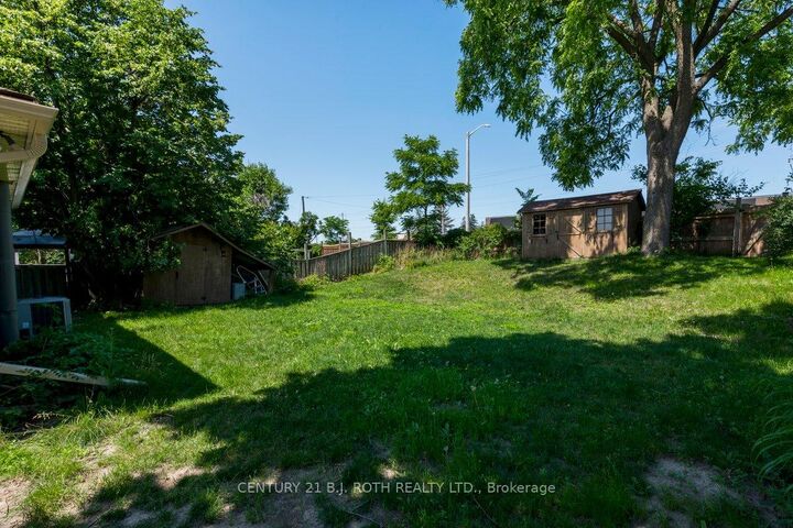 Property Photo:  36 Cynthia Court E  ON L4M 2X4 