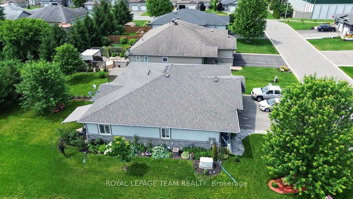 Property Photo:  321 Fischl Drive  ON K0E 1T0 