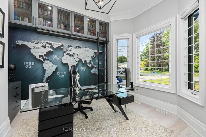 Property Photo: 62 Sherwood Forest Drive ON L3P 1P8
