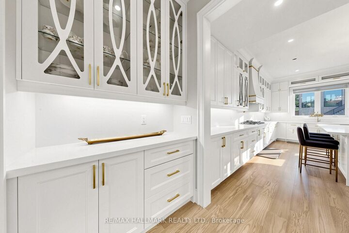Property Photo: 901 Wingarden Crescent ON L1V 7C5