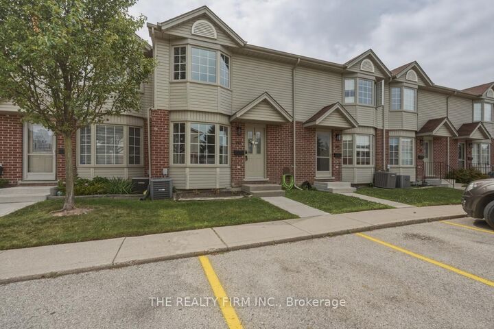 Photo de la propriété: 151 Martinet Avenue 60 ON N5V 4T4