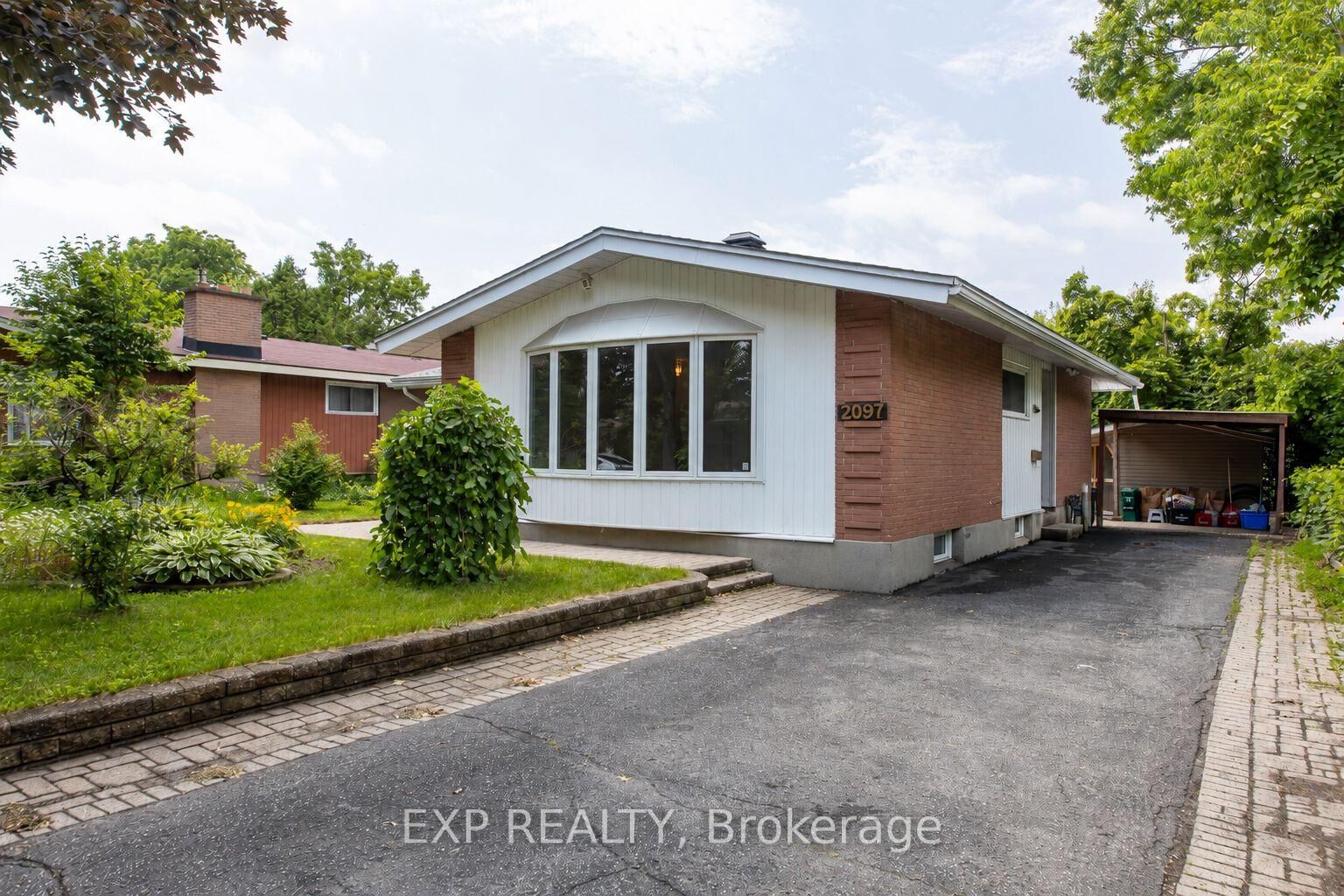 Property Photo:  2097 Kingsley Road  ON K2C 2X6 