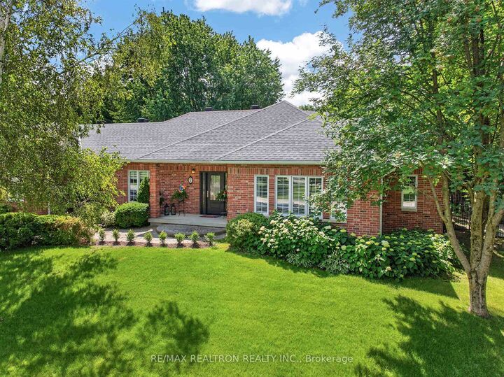Property Photo: 7 Maplehyrn Avenue ON L0G 1V0