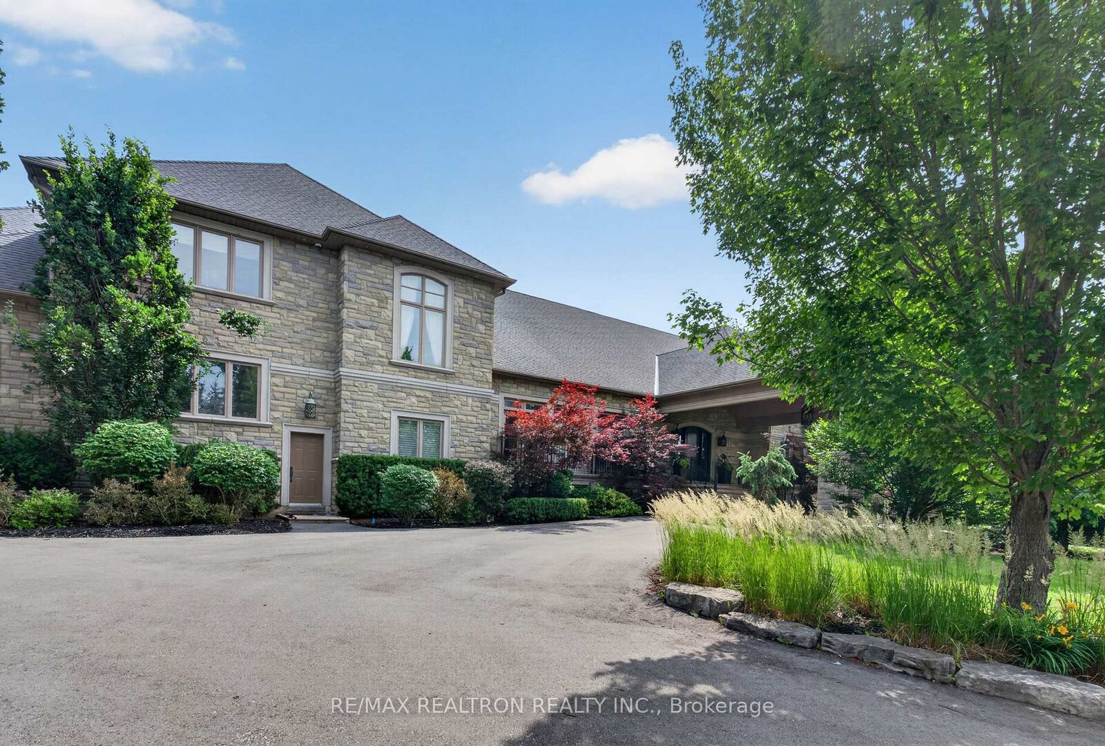 Property Photo: 11 Saul Court ON L6A 3X7