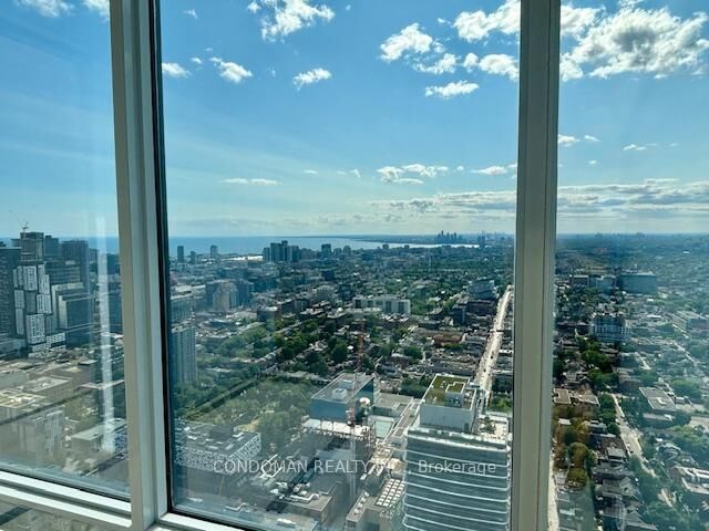 Photo de la propriété:  488 University Avenue 4316  ON M5G 0C1 