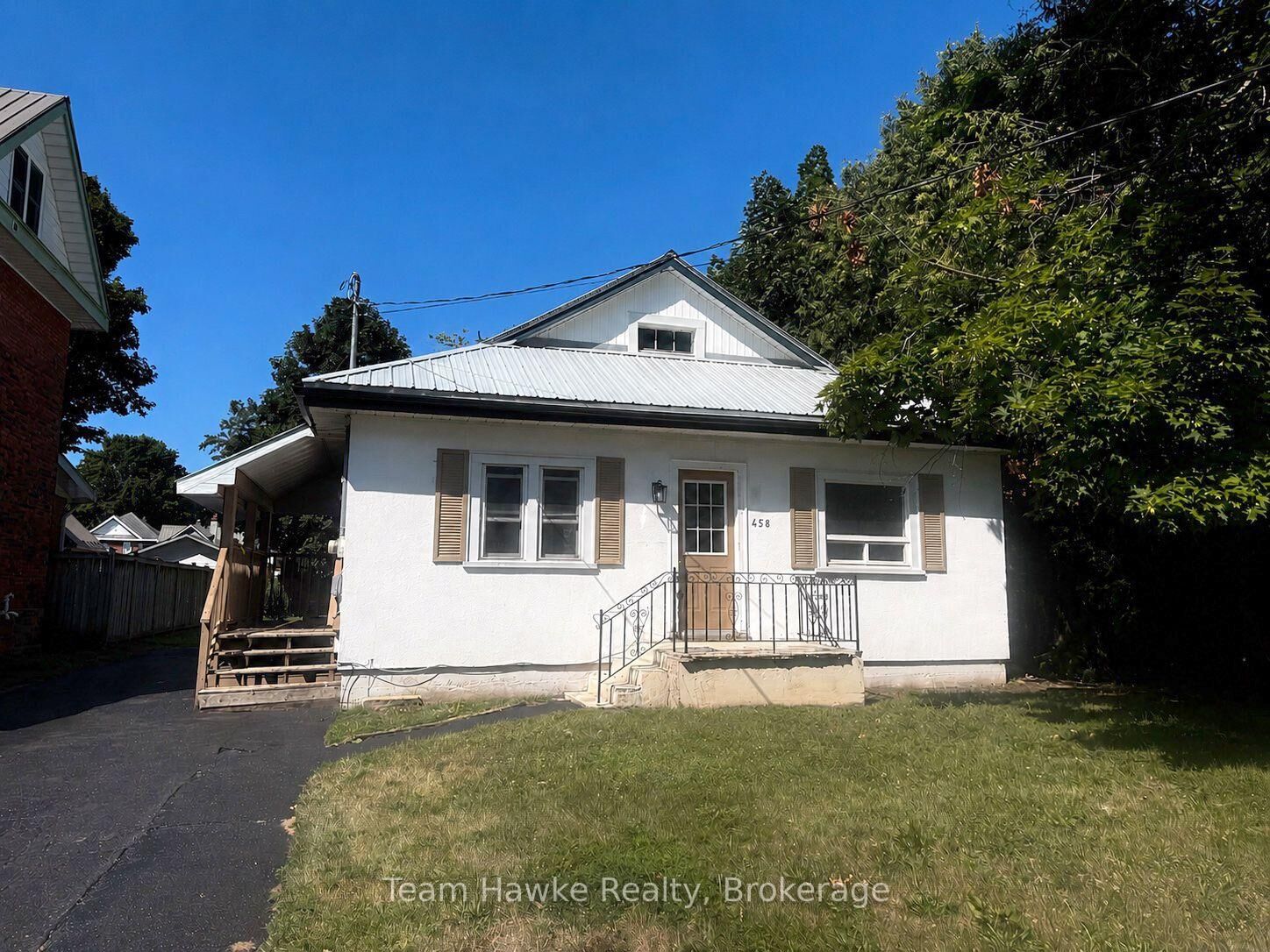 Property Photo:  458 Russell Street  ON L4R 3B3 