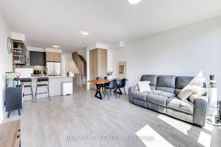 Property Photo: 18 Deep Roots Terrace ON M6A 0G1