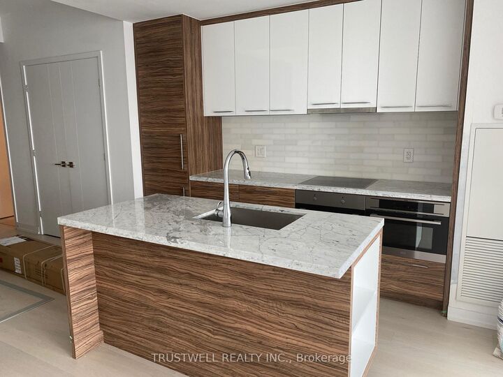 Property Photo:  488 University Avenue 2605  ON M5G 0C1 