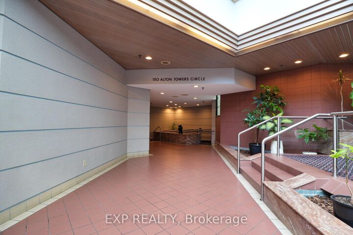 Property Photo:  150 Alton Towers Circle 1006  ON M1V 4X7 