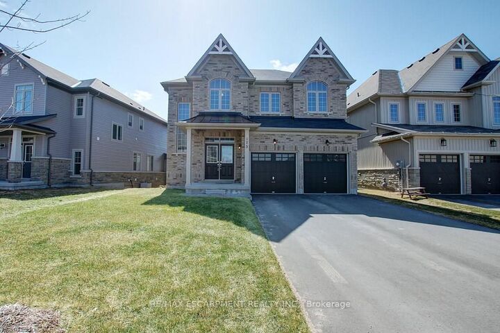 175 Gold Park Gate — photo 1