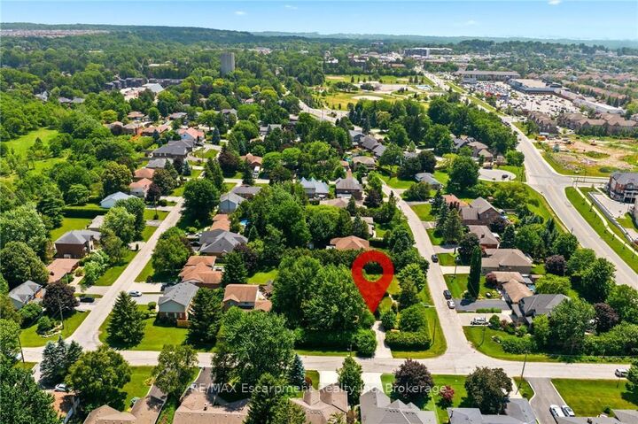 Property Photo:  8 Northlawn Avenue  ON L0R 2H0 