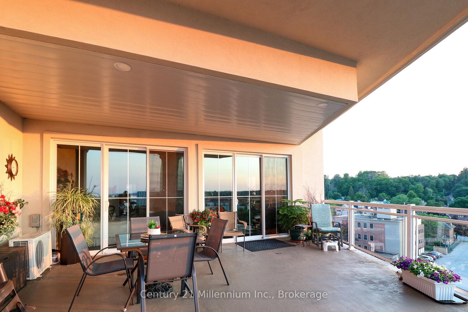 Property Photo: 80 9th Street E 604 ON N4K 1N4