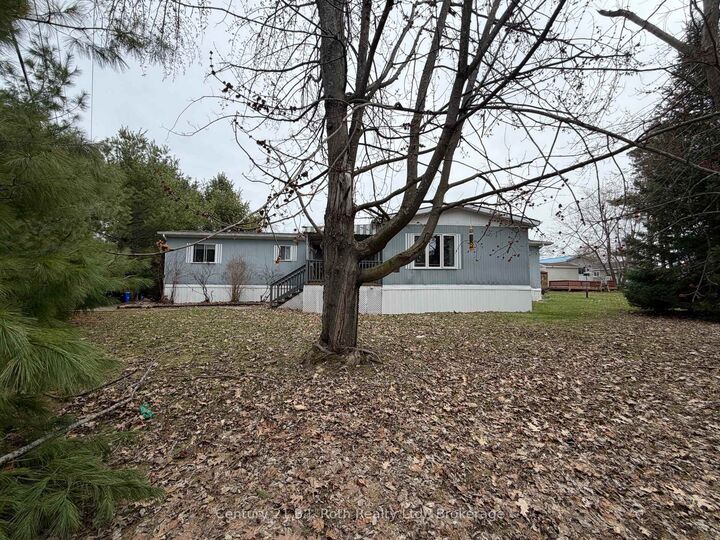 Property Photo:  1 Smiths Lane  ON L4R 0B9 