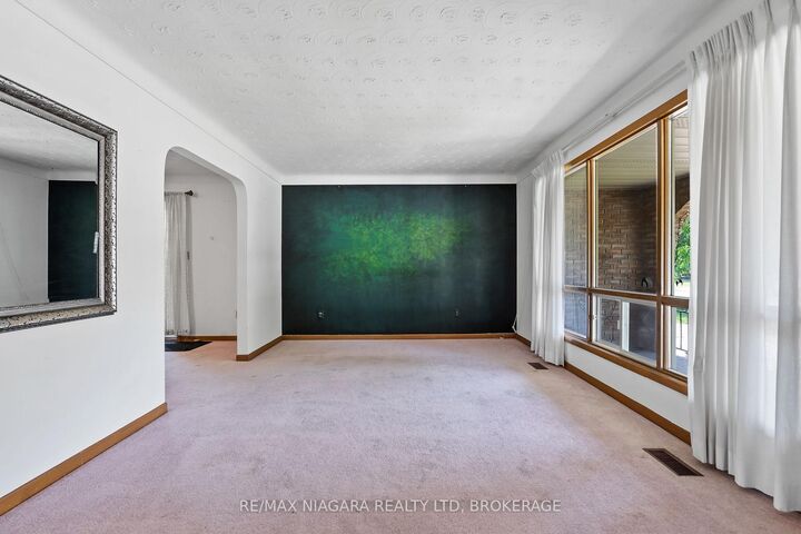Property Photo: 26 Forster Avenue ON L2V 4J5