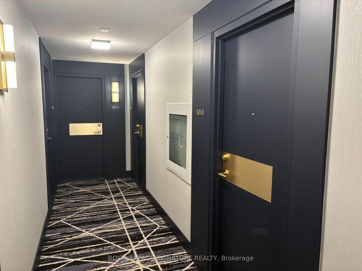 Property Photo:  18 Yonge Street 1014  ON M5E 1Z8 