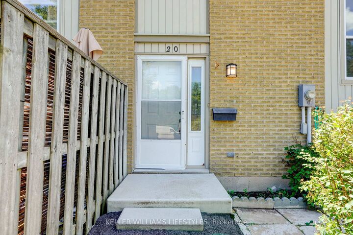 Property Photo: 760 Berkshire Drive 20 ON N6J 4A5