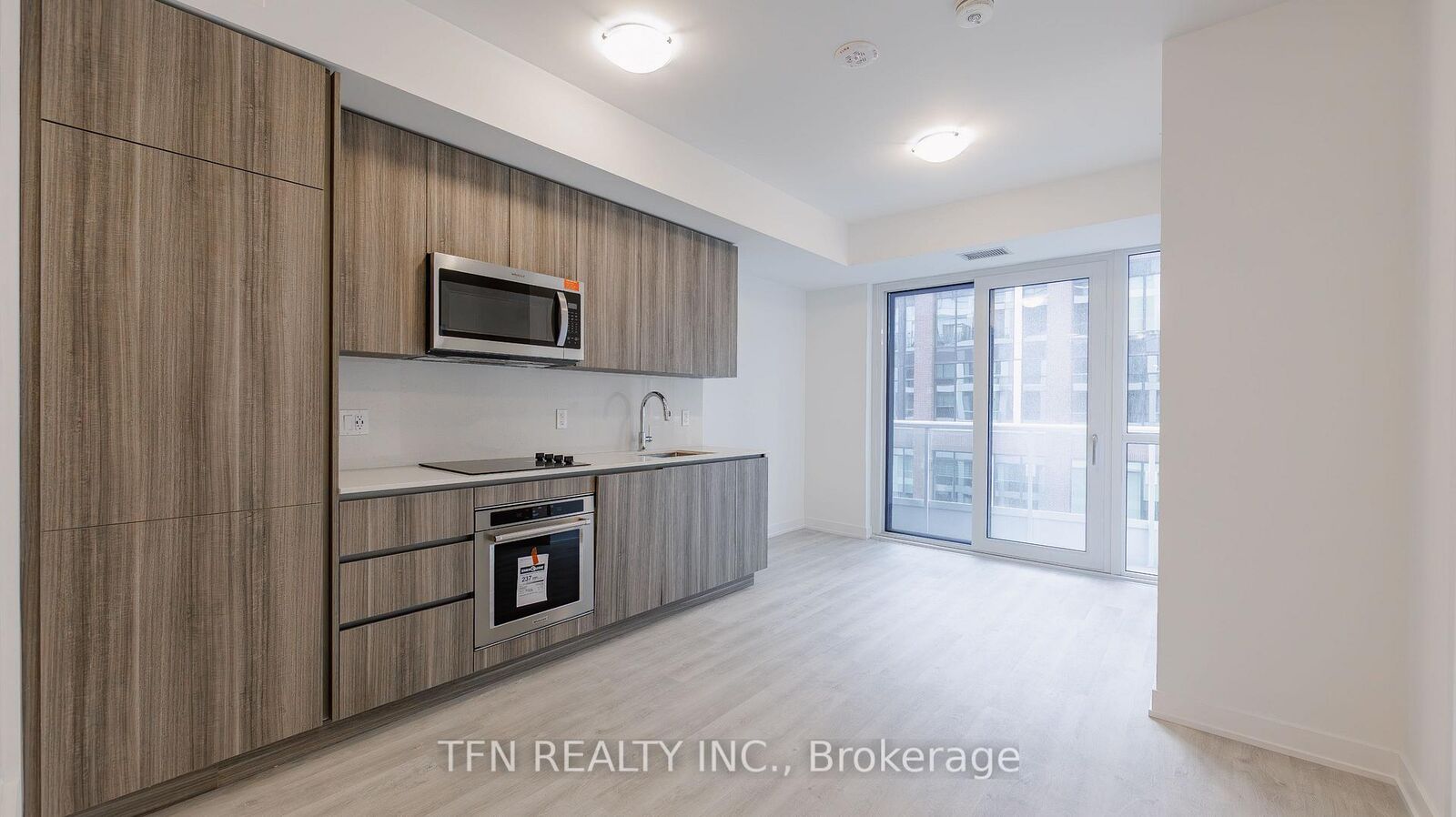 Property Photo:  15 Richardson Street 1028  ON M5A 0Y5 
