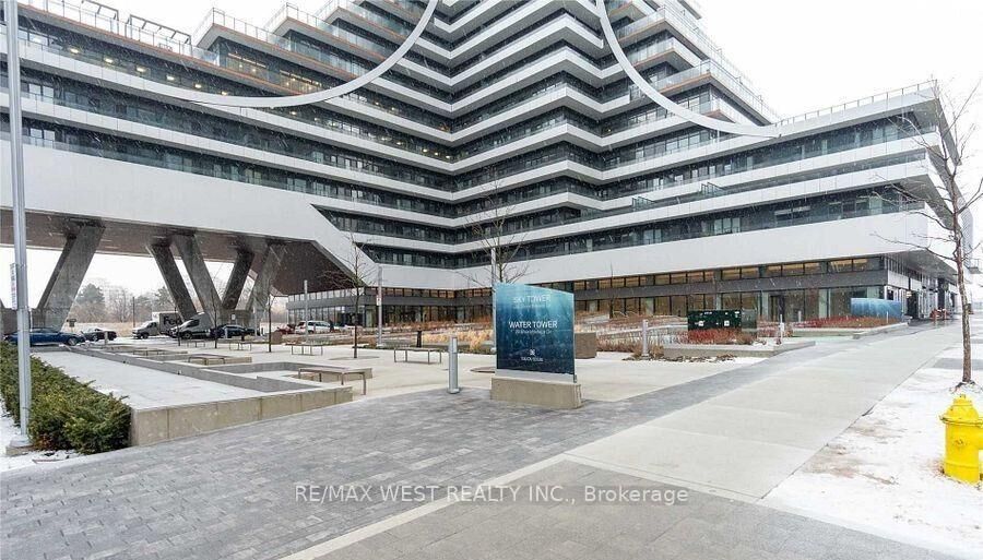 Property Photo:  30 Shore Breeze Drive 5111  ON M8V 0J1 
