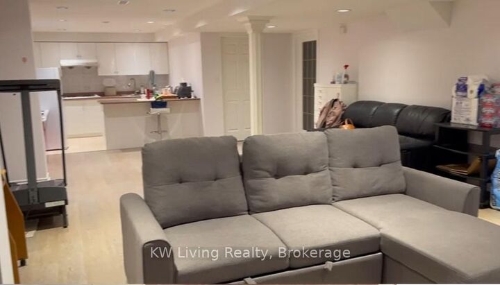 Property Photo: 281 Weldrick Road E Bsmt ON L4C 0A6