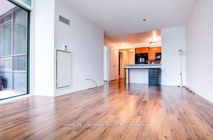 Property Photo: 25 Greenview Avenue 1722 ON M2M 1R2