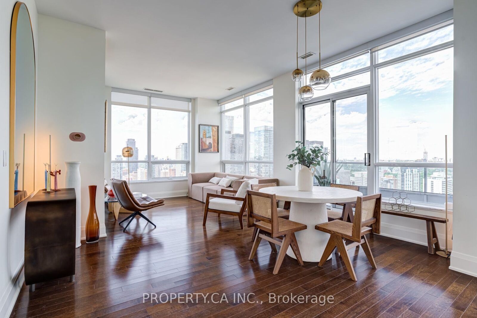 Property Photo:  500 Sherbourne Street 3404  ON M4X 1K9 