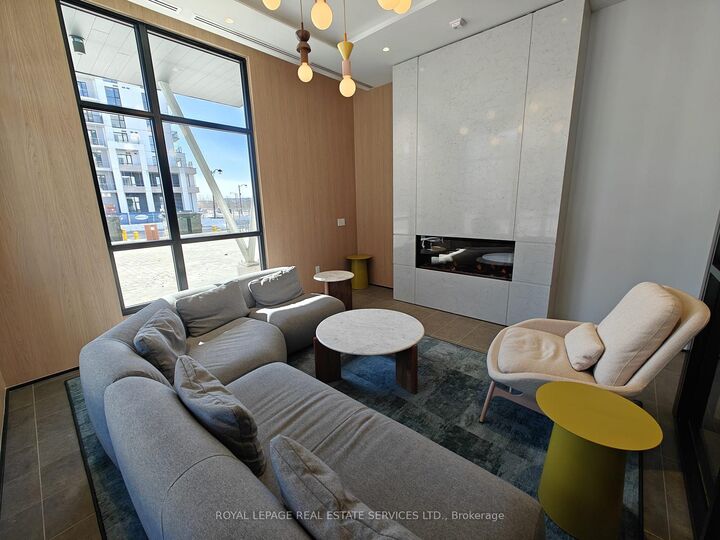 Property Photo: 770 Whitlock Avenue 102 ON L9E 1S2