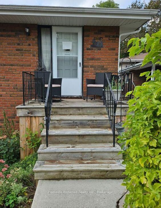 Property Photo: 17B Beechwood Drive ON K9J 1M2