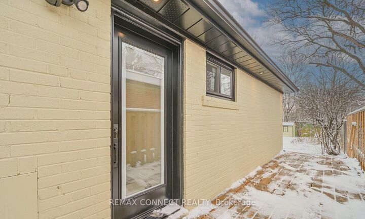 Property Photo: 55 B Taysham Crescent B ON M9V 1X1