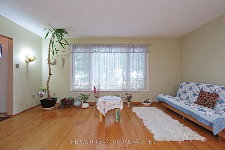 Property Photo: 1577 Otterby Road ON L4X 1W8