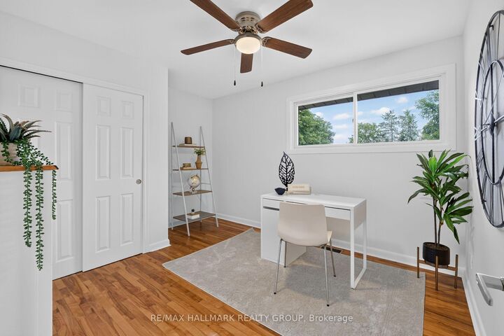 Property Photo: 2160 Lambeth Walk ON K2C 1G1